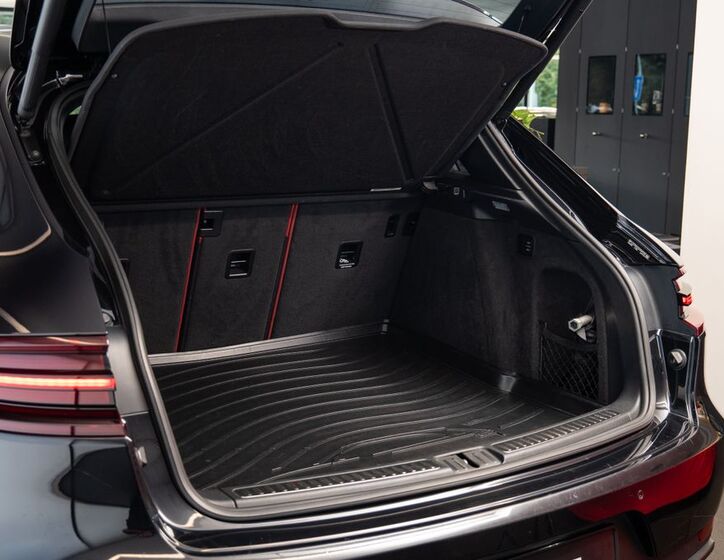 Porsche Macan 20