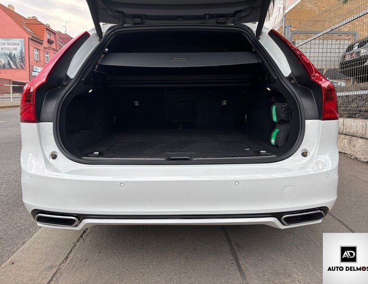 Volvo V90 45