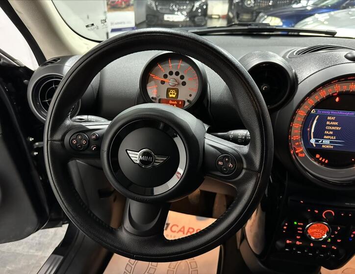 Mini Countryman 8