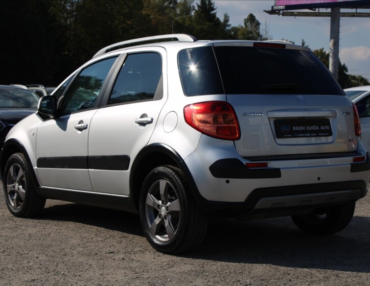 Suzuki SX4 7