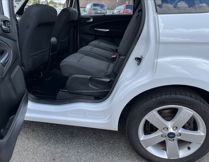 Ford S-MAX 44