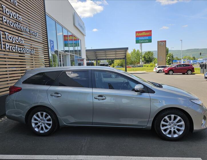 Toyota Auris 20