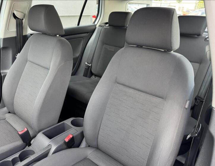 Volkswagen Golf 22