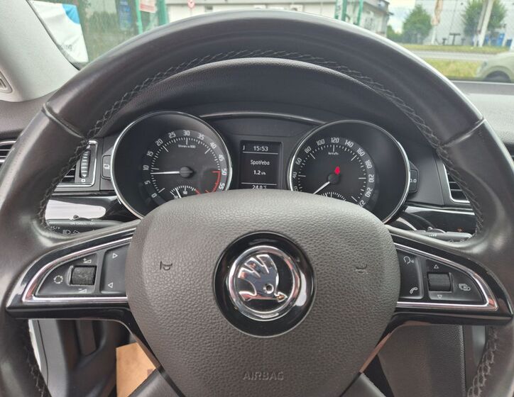 Škoda Superb 19