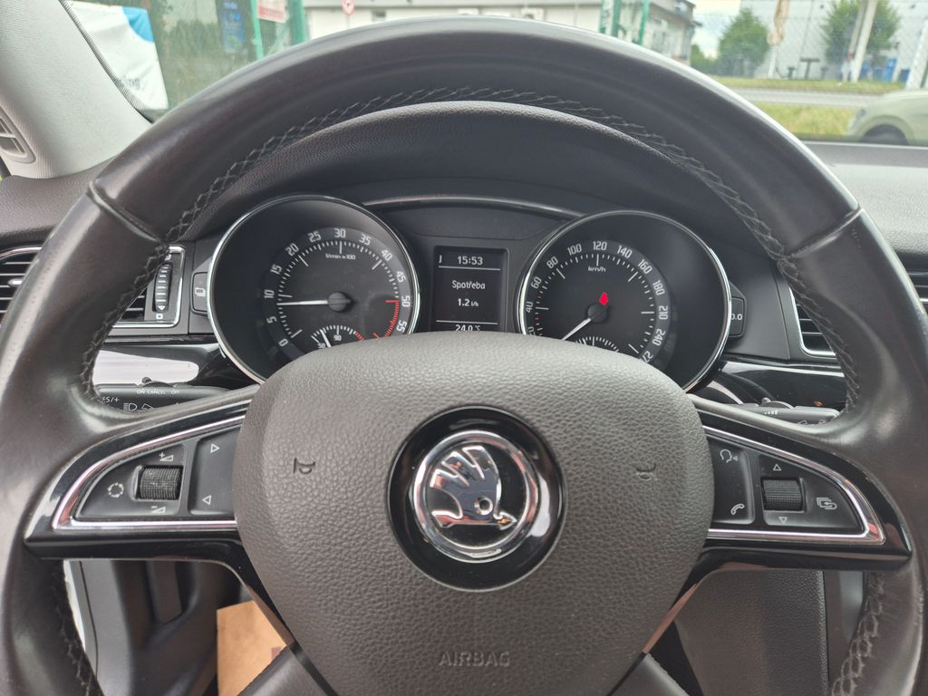 Škoda Superb