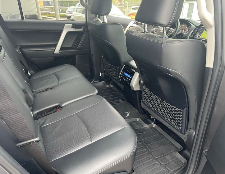 Toyota Land Cruiser 14