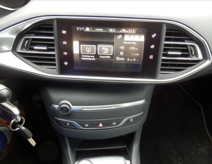 Peugeot 308 5