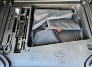 Land Rover Defender 26