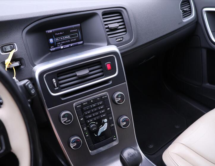 Volvo V60 17