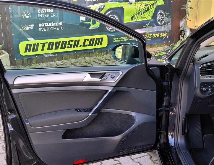 Volkswagen Golf 25