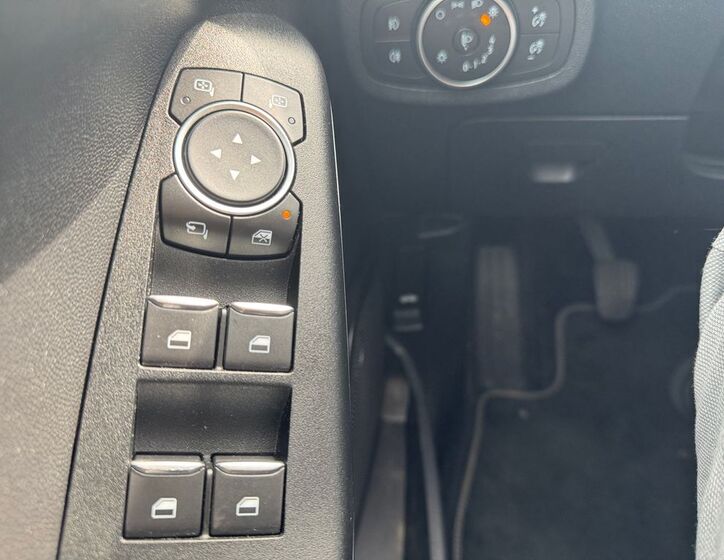 Ford Fiesta 16