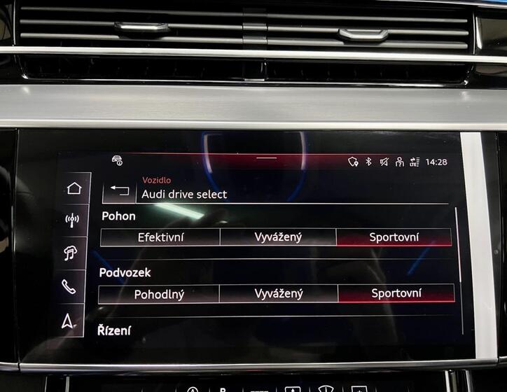 Audi S8 16