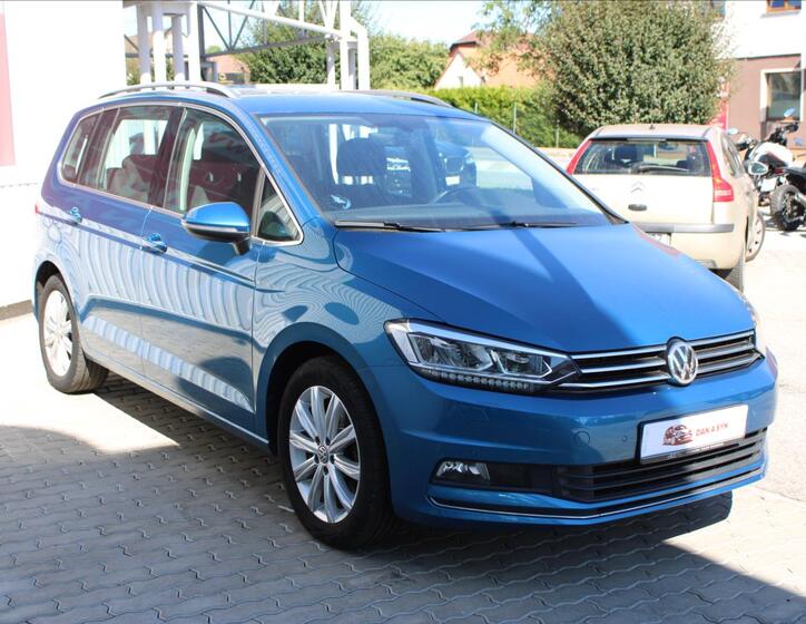 Volkswagen Touran 2