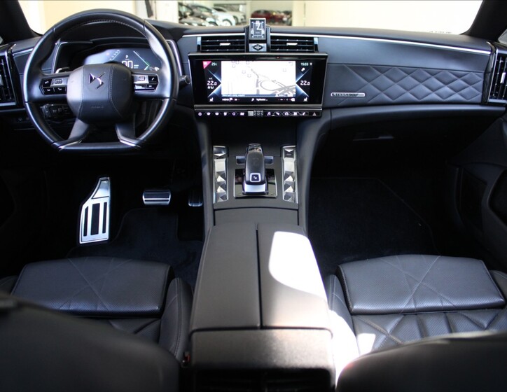 DS Automobiles DS9 8