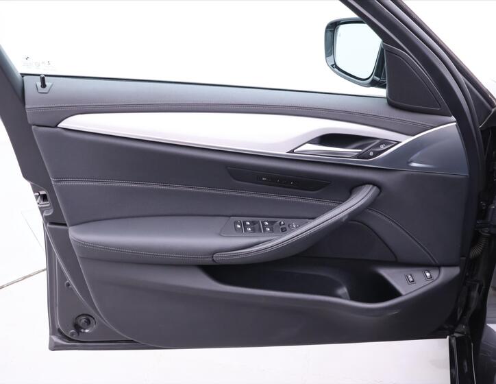 BMW Řada 5 11