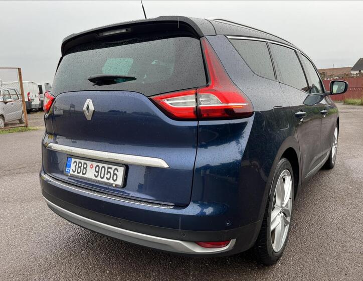 Renault Grand Scénic 53