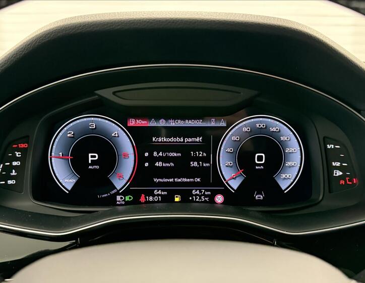Audi Q8 26