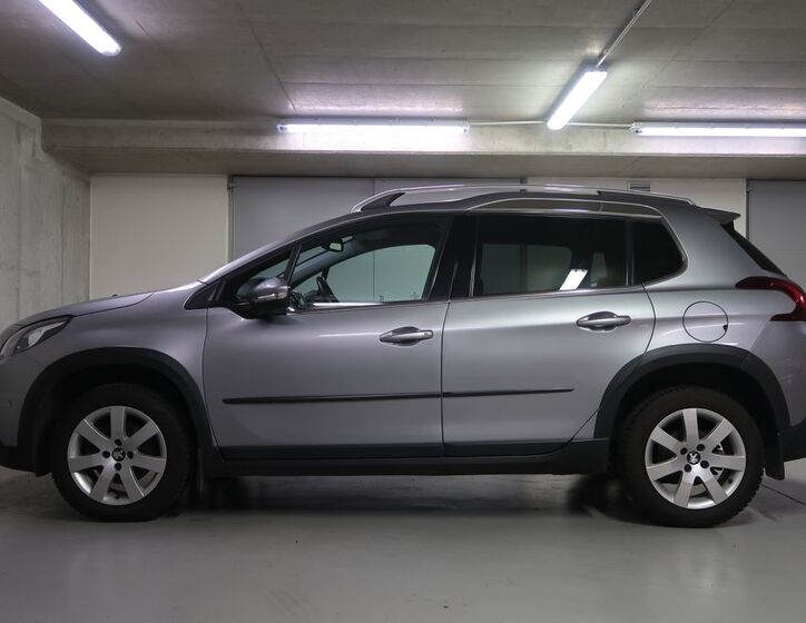 Peugeot 2008 8