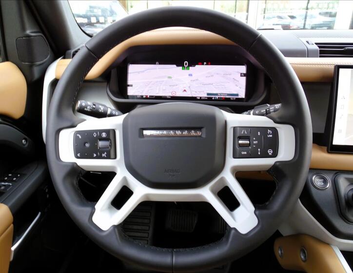 Land Rover Defender 12