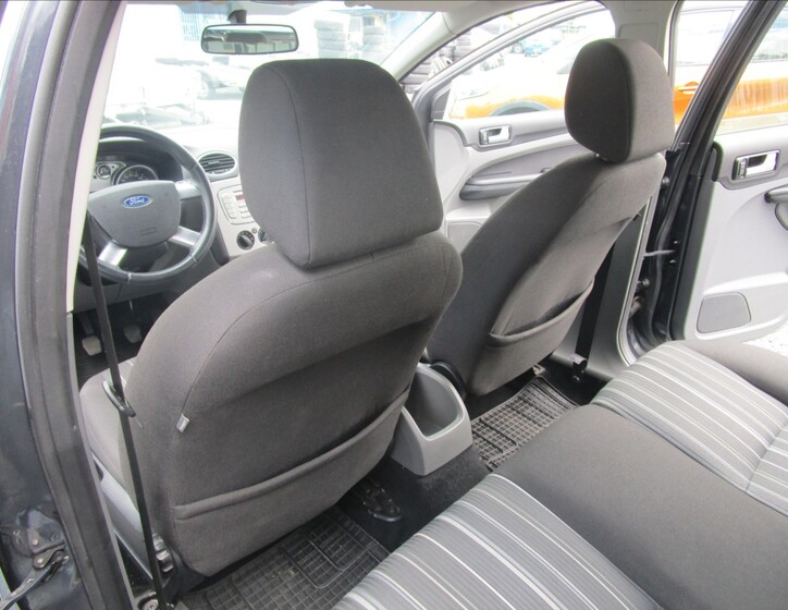 Ford Focus 24