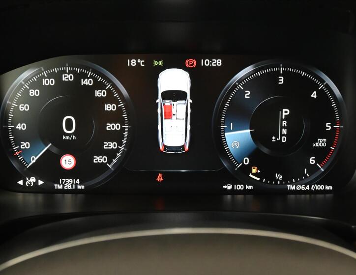 Volvo V90 13