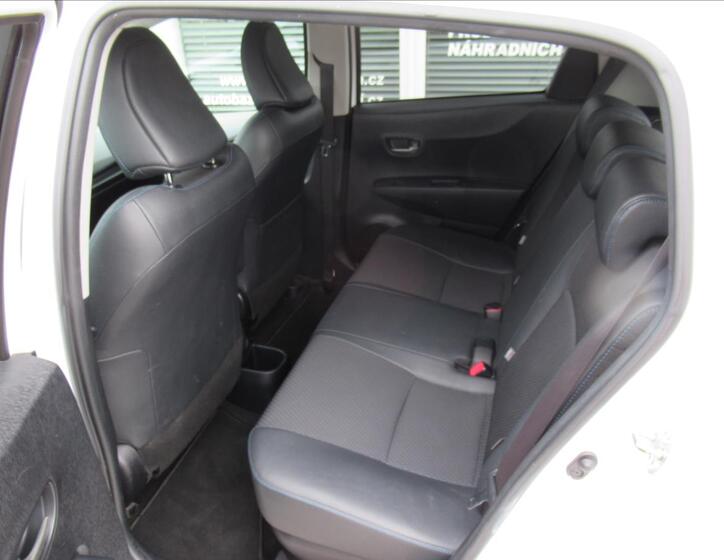 Toyota Yaris 21