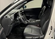 Lexus LBX 6