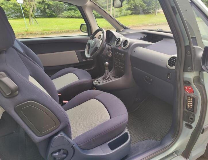 Peugeot 1007 14