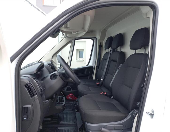 Toyota ProAce 8