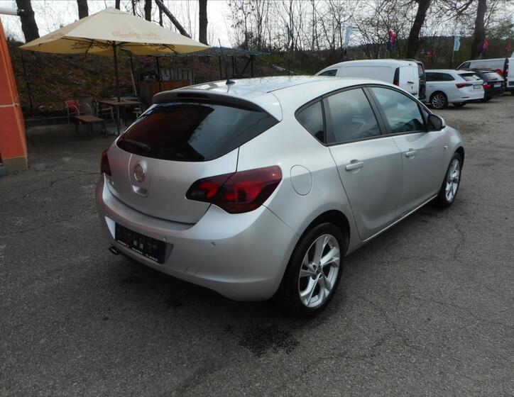 Opel Astra 5