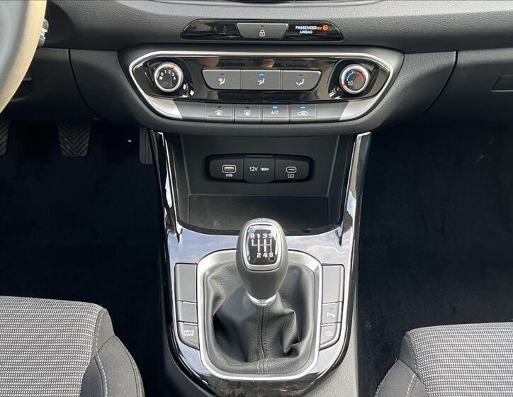 Hyundai i30 13