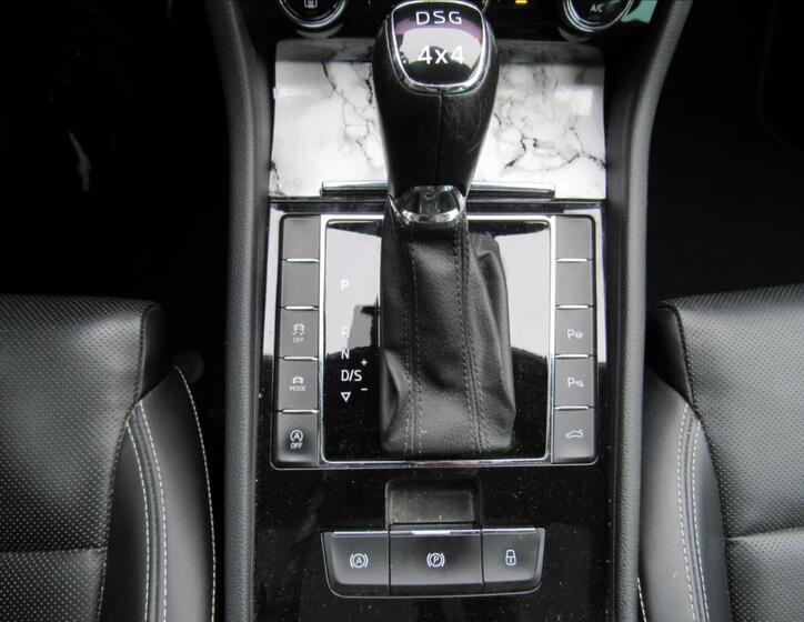 Škoda Superb 22