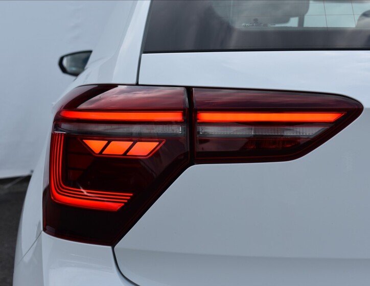 Volkswagen Polo 11
