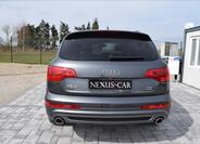 Audi Q7 6