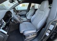Audi Q8 29