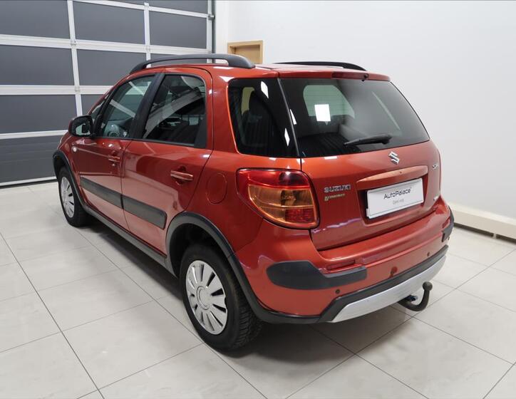 Suzuki SX4 6