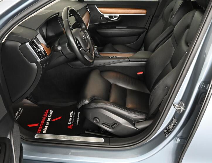 Volvo V90 9