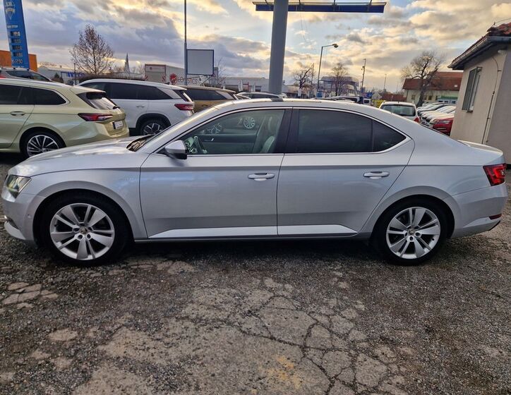 Škoda Superb 8