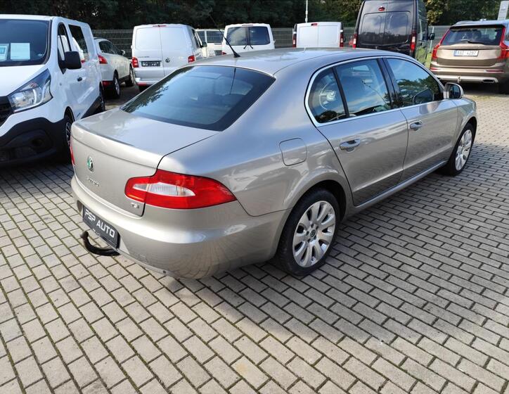 Škoda Superb 2