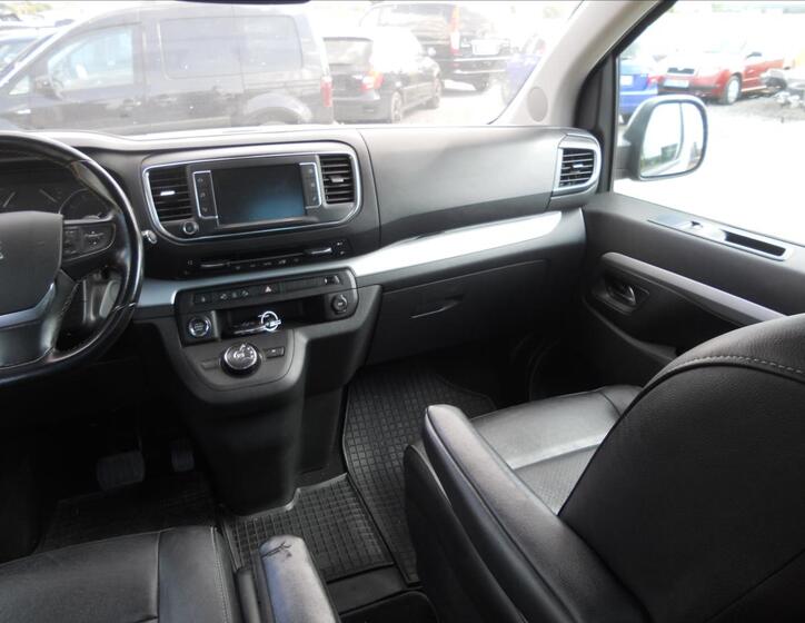 Peugeot Traveller 15