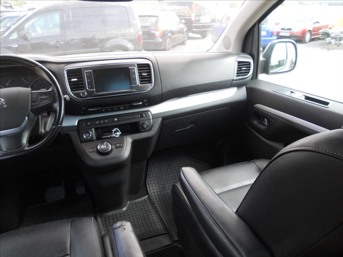 Peugeot Traveller