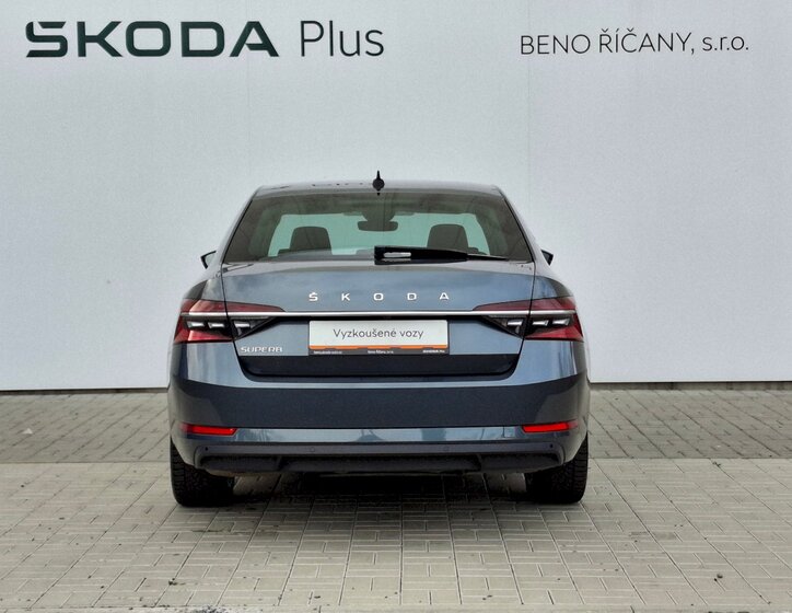 Škoda Superb 18