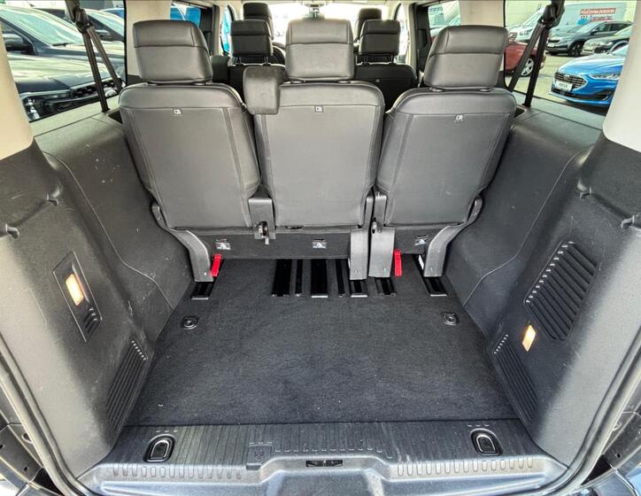 Peugeot Traveller 12