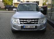 Mitsubishi Pajero 2