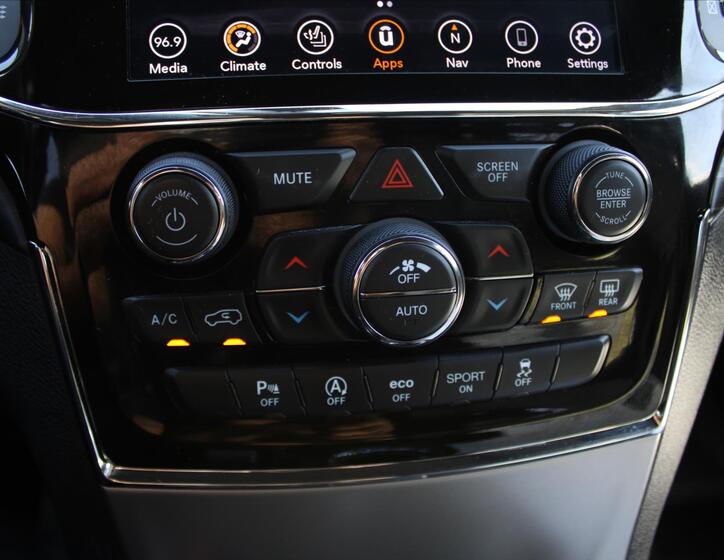 Jeep Grand Cherokee 23