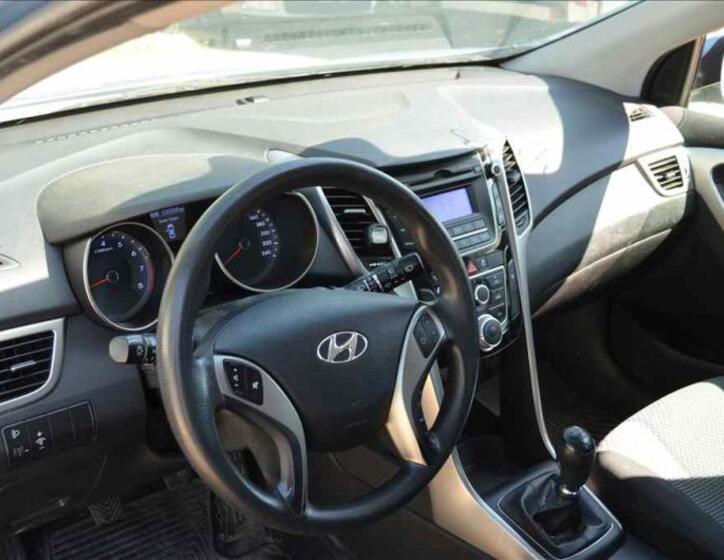 Hyundai i30 18