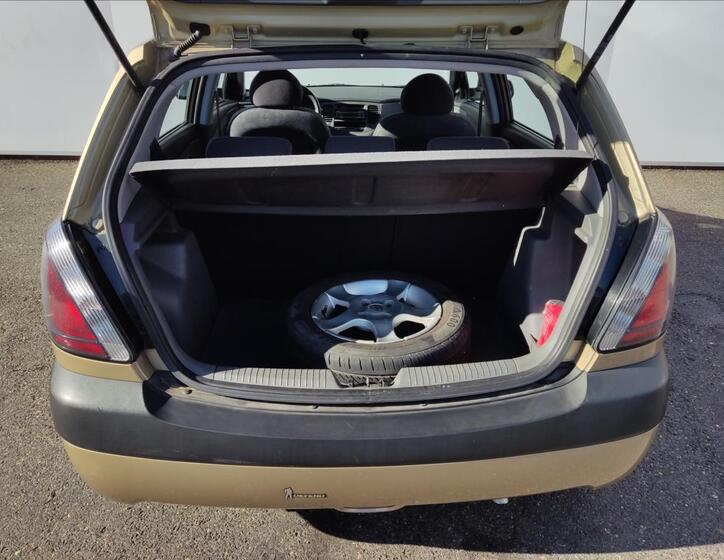 KIA Rio 22