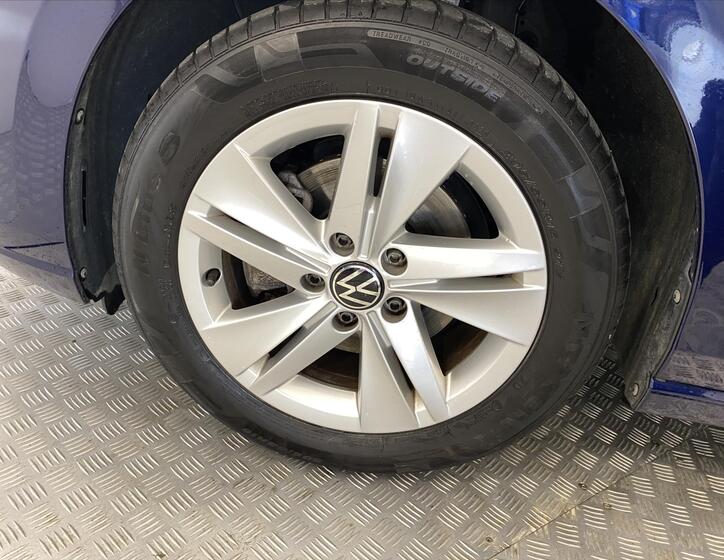 Volkswagen Golf 29