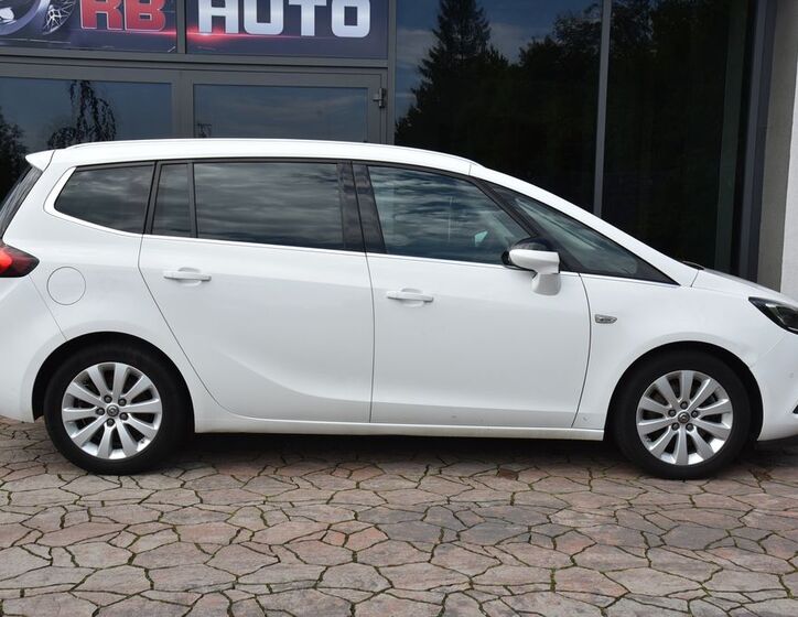 Opel Zafira 5