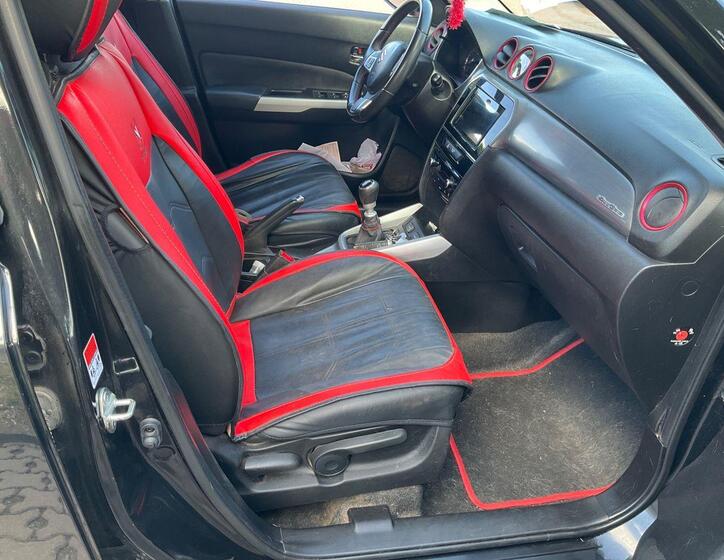Suzuki Vitara 2